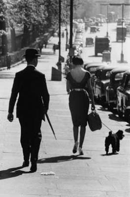 1959 London Picadilly (man, girl, dog)