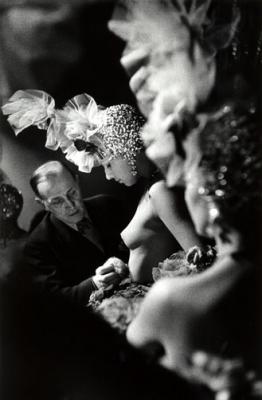 1956 Paris, Folies Bergere