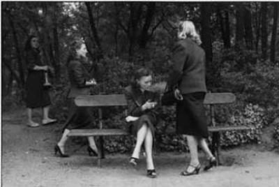 1956 Paris, Prostitutes in Bois de Boulogne