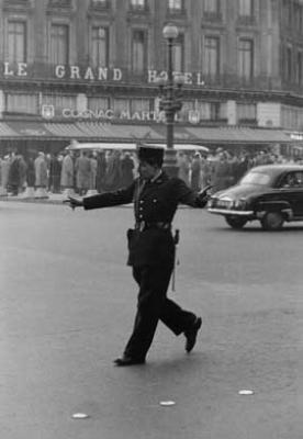 1959 Paris, Flic (Place de l'Opera)