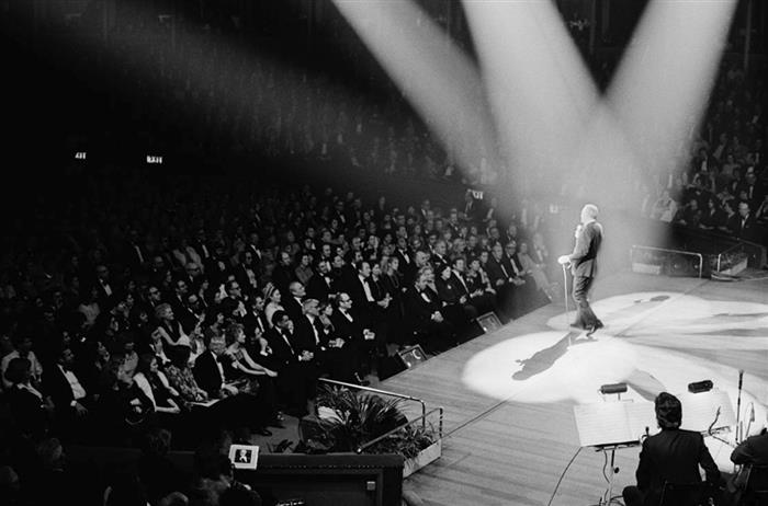Frank Sinatra  on stage  1972
