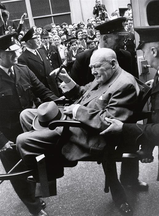 Winston Churchill leaving hospital in London, 1962