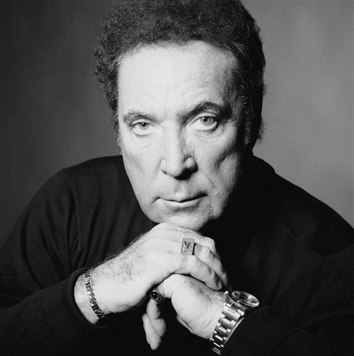 Tom Jones 2001 Portrait 