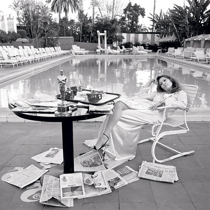 Faye Dunaway Oscar (B&W) ,  posthumous  print 