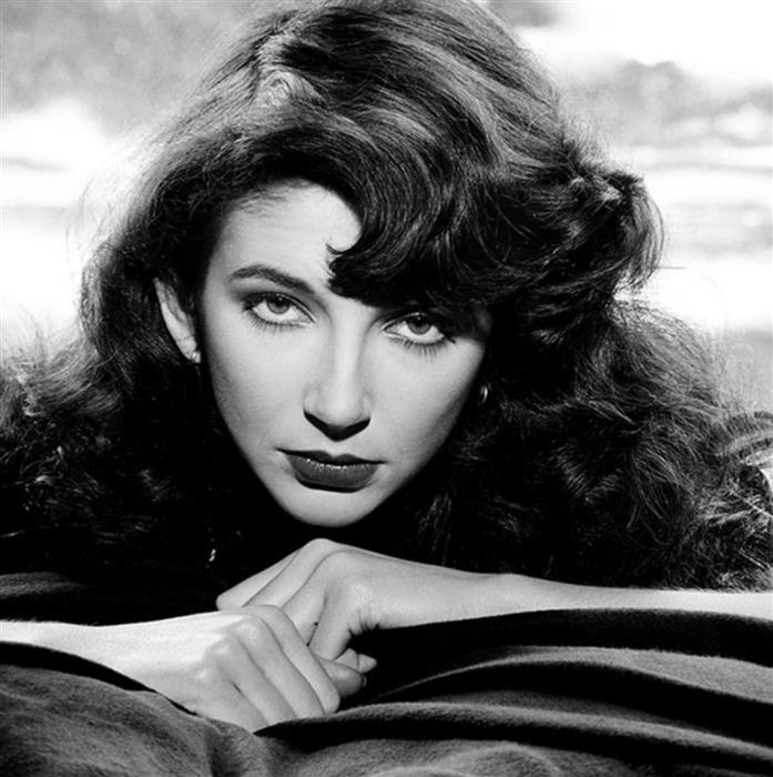 Kate Bush Portrait of super star singer ,songwriter and Dancer and record producer 