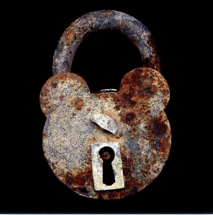 The Rust Gallery Padlock 1 