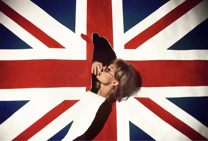 Vanessa Redgrave smoking through a Union Jack, 1967 — Limited Edition Print