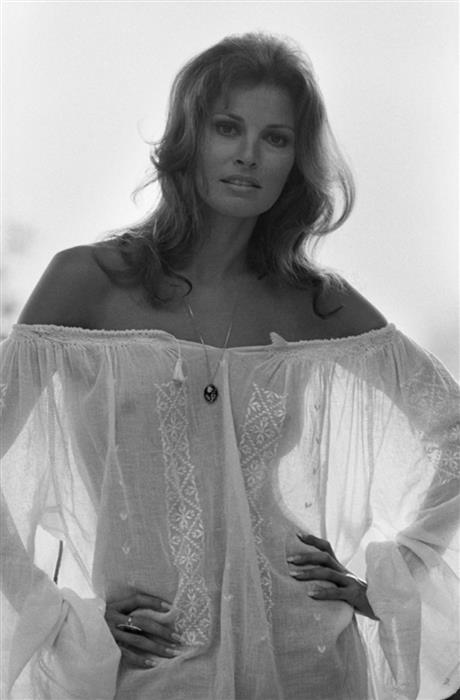 Raquel Welch 1972  by Terry O'Neill CBE 