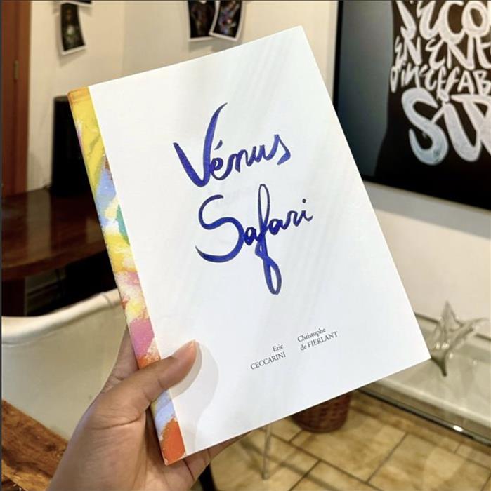 Vénus Safari Book ( Text in French )